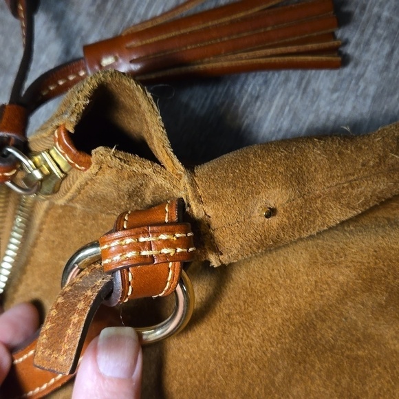Dooney & Bourke honey color 100% leather suede large Sloan purse - Picture 12 of 12